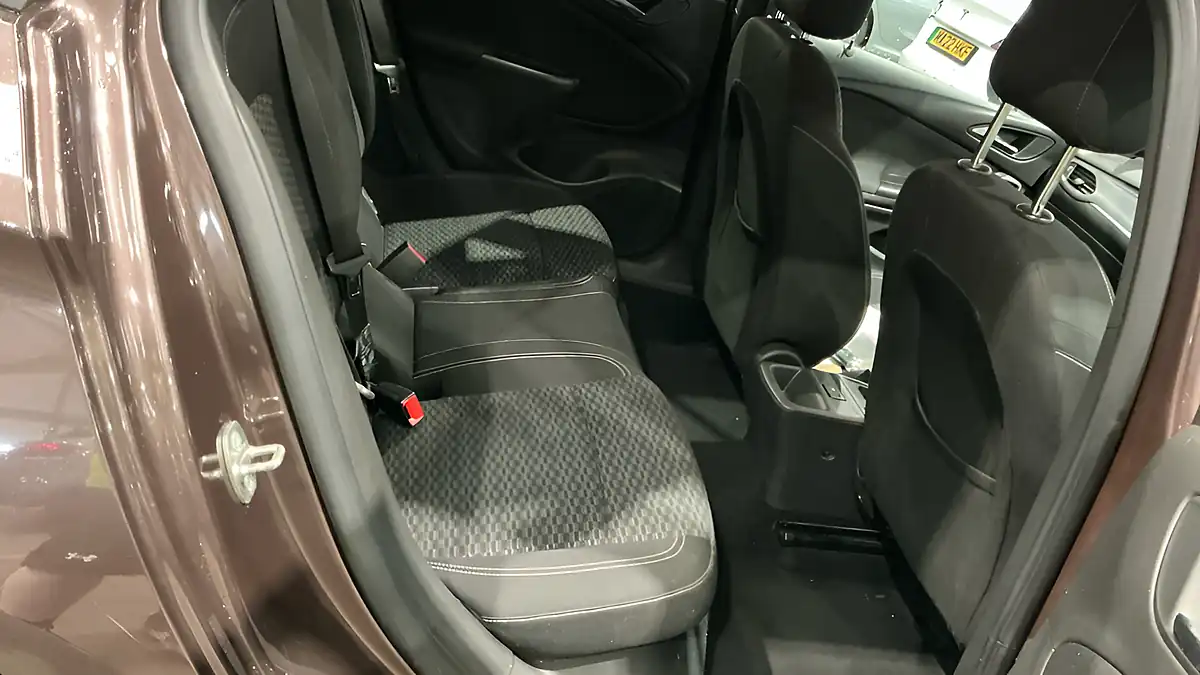 Used 2016 Vauxhall Astra Design Brown - Interior and Exterior details 10