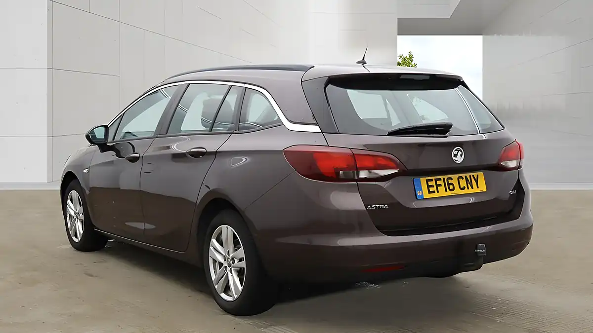 Used 2016 Vauxhall Astra Design Brown - Interior and Exterior details 3