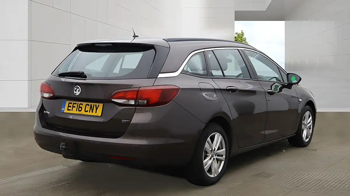 Used 2016 Vauxhall Astra Design Brown - Interior and Exterior details 4