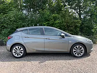 Used 2016 Vauxhall Astra Design Grey - Interior and Exterior details 5