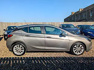 Used 2016 Vauxhall Astra Design Grey - Interior and Exterior details 11