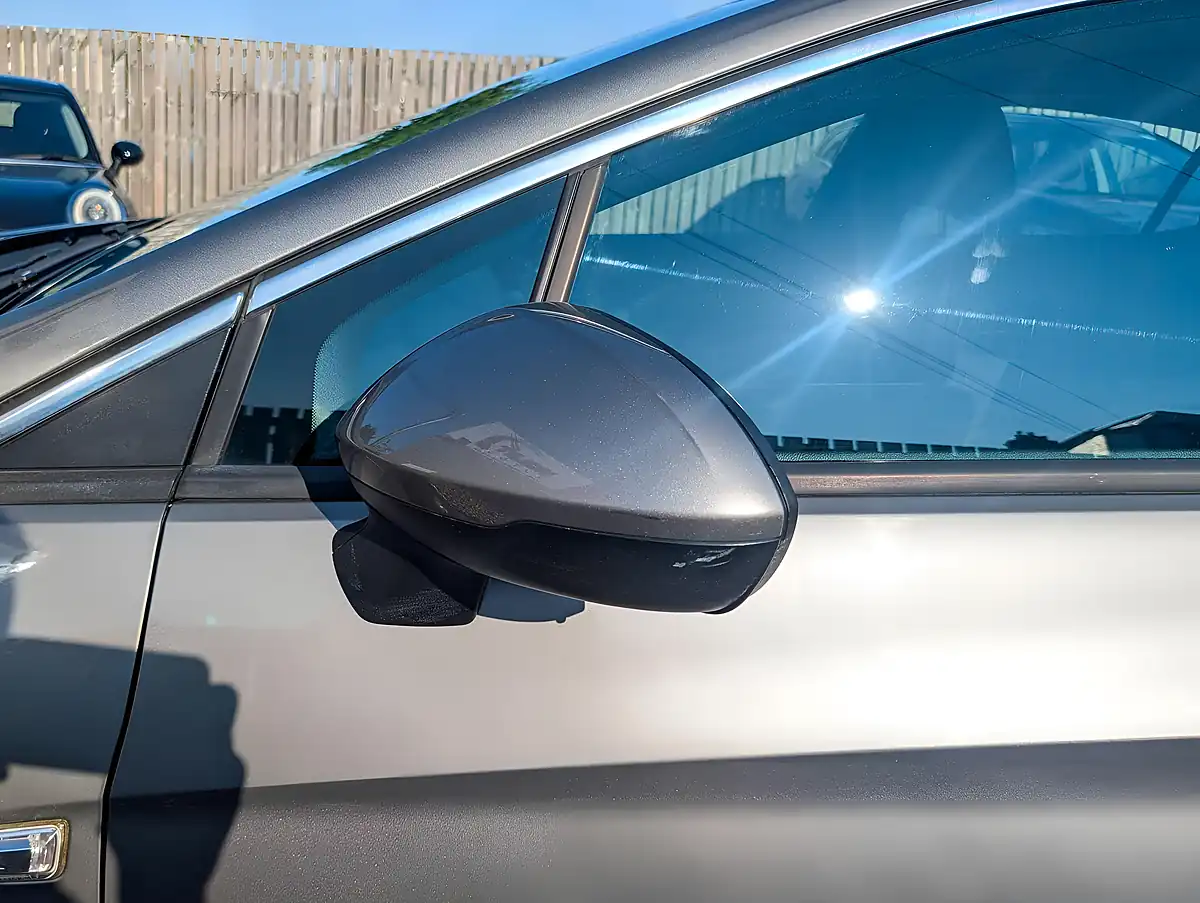 Used 2016 Vauxhall Astra Design Grey - Interior and Exterior details 18