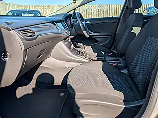 Used 2016 Vauxhall Astra Design Grey - Interior and Exterior details 19