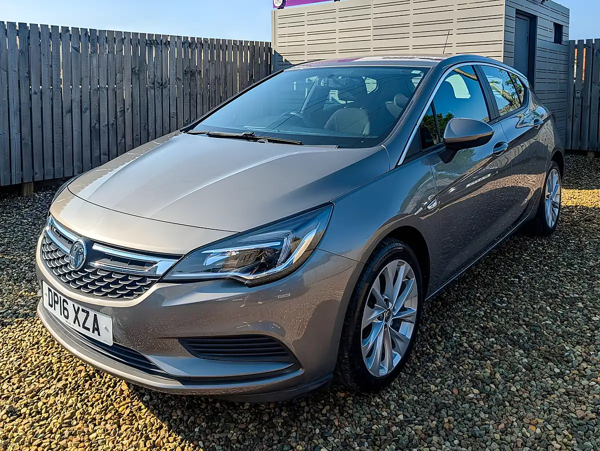 Used 2016 Vauxhall Astra Design Grey - Interior and Exterior details 3