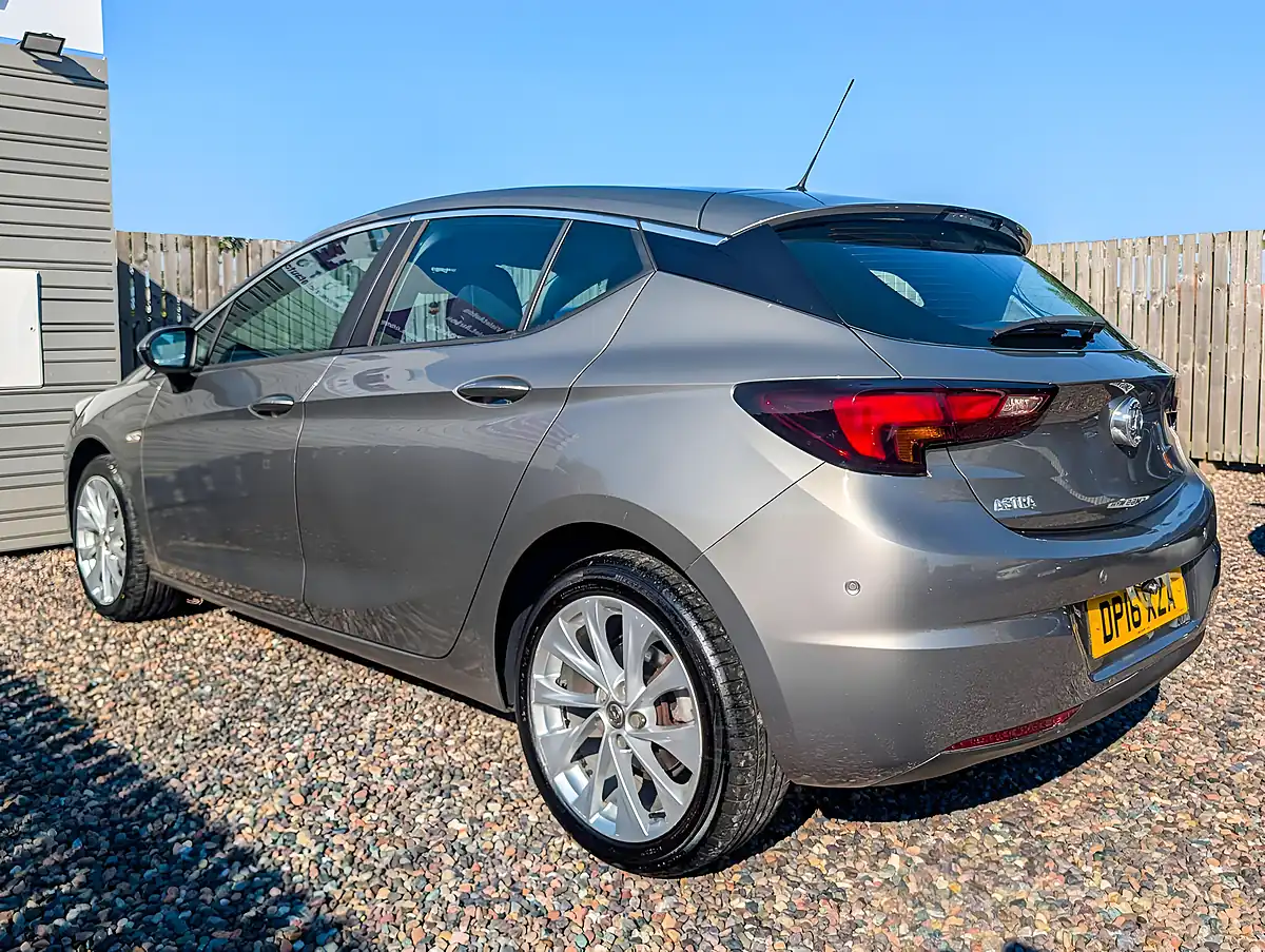 Used 2016 Vauxhall Astra Design Grey - Interior and Exterior details 4