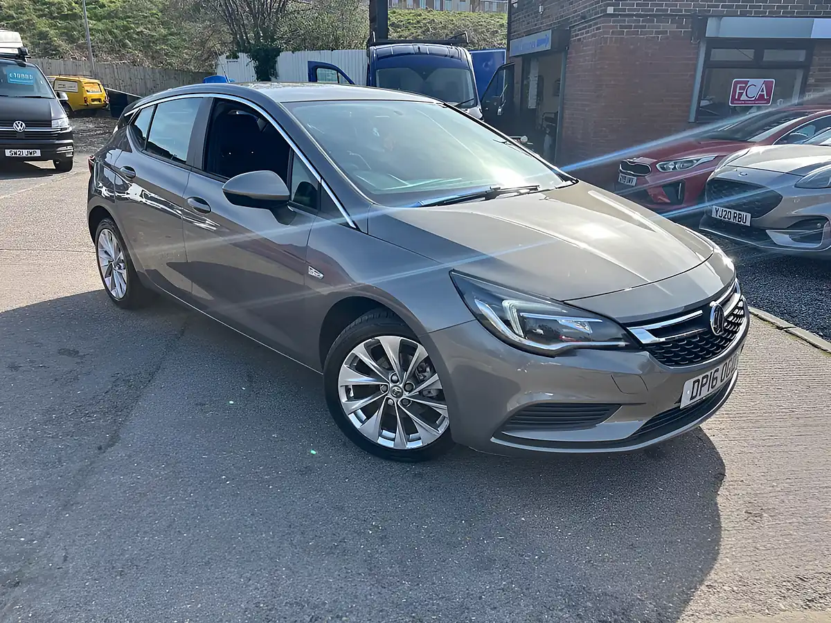 Used 2016 Vauxhall Astra Design Grey - Interior and Exterior details 3