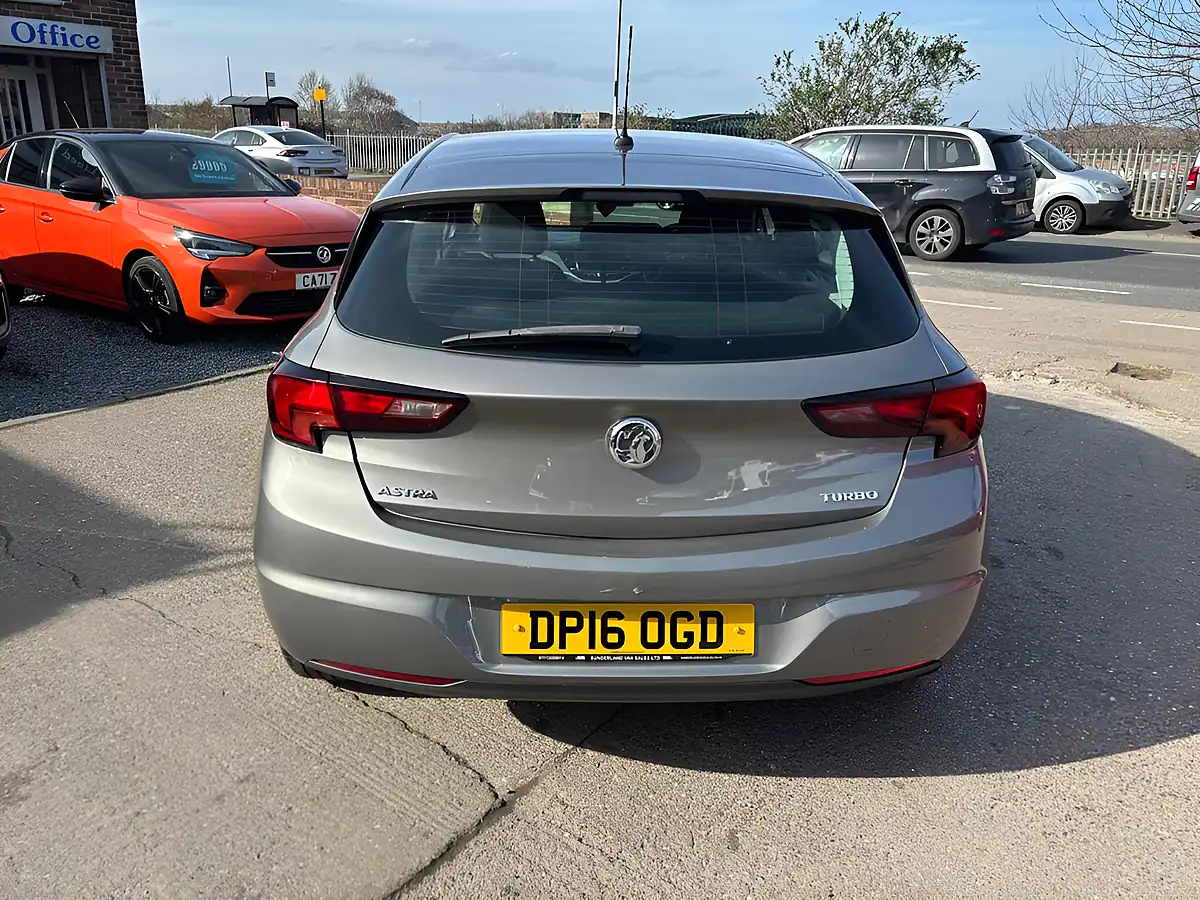 Used 2016 Vauxhall Astra Design Grey - Interior and Exterior details 6