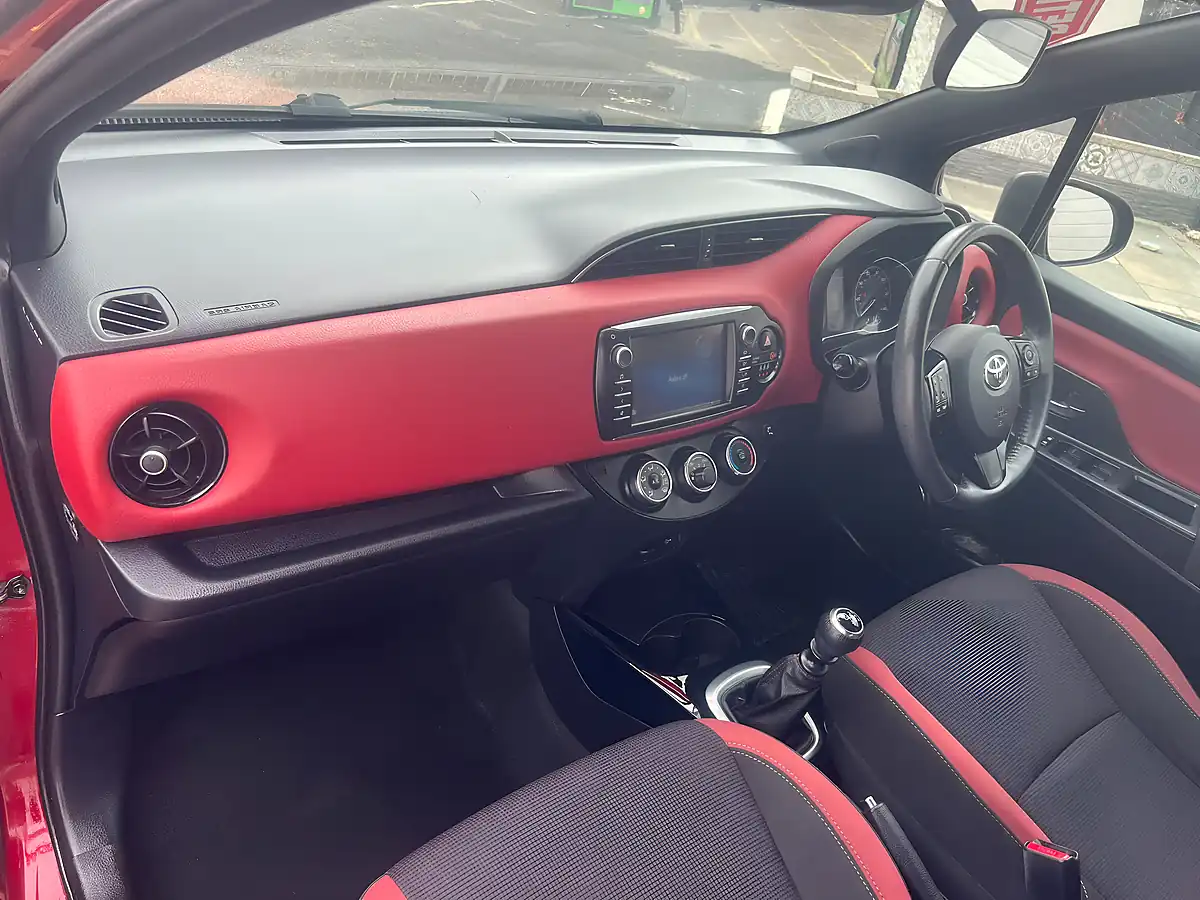 Used 2016 Vauxhall Astra Design - Interior and Exterior details 15