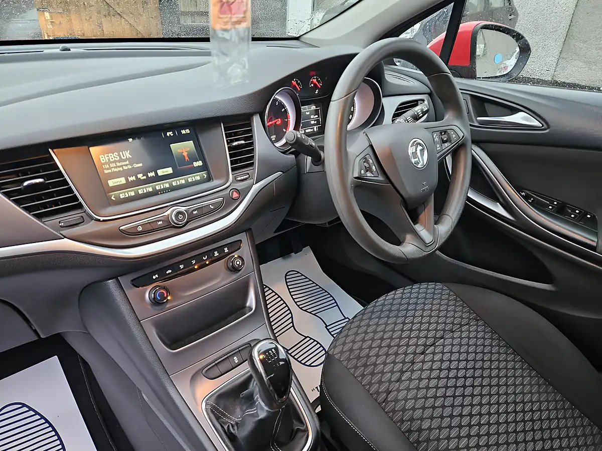 Used 2016 Vauxhall Astra Design Red - Interior and Exterior details 13