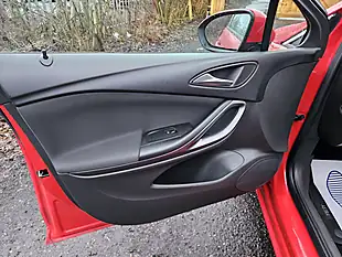 Used 2016 Vauxhall Astra Design Red - Interior and Exterior details 14