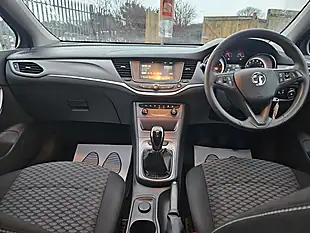 Used 2016 Vauxhall Astra Design Red - Interior and Exterior details 16