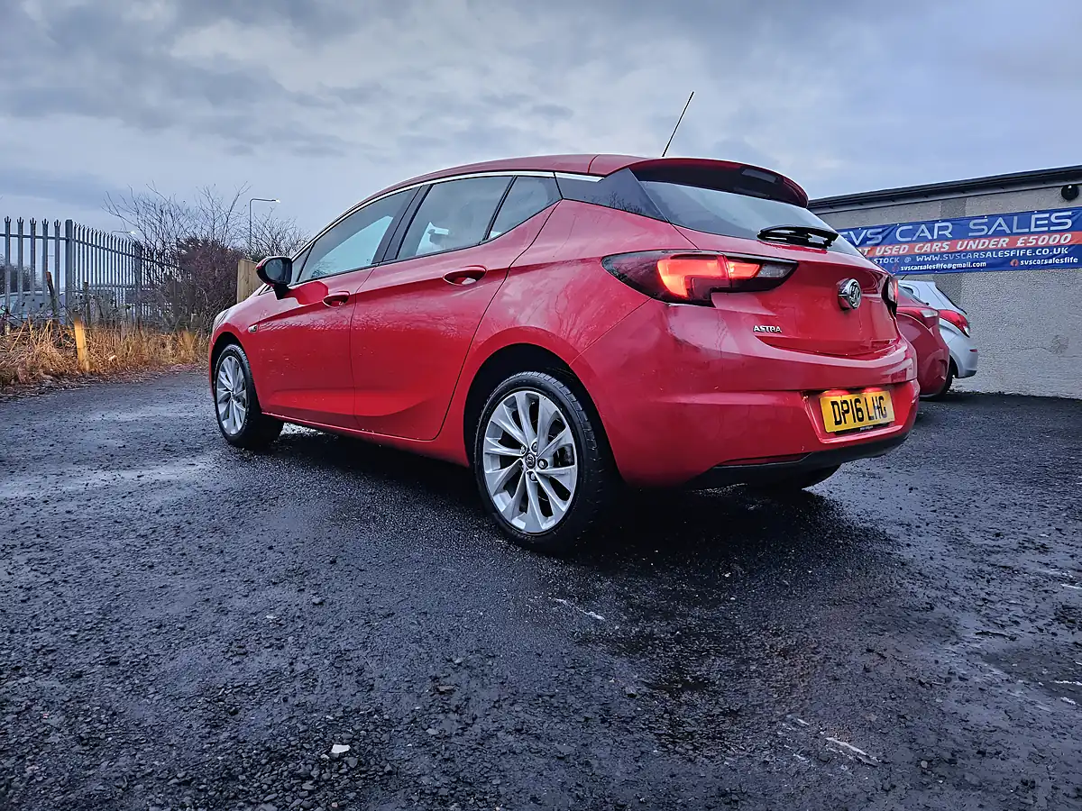 Used 2016 Vauxhall Astra Design Red - Interior and Exterior details 4
