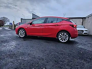 Used 2016 Vauxhall Astra Design Red - Interior and Exterior details 5