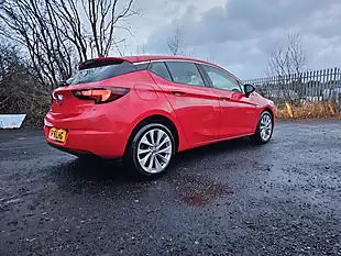 Used 2016 Vauxhall Astra Design Red - Interior and Exterior details 9