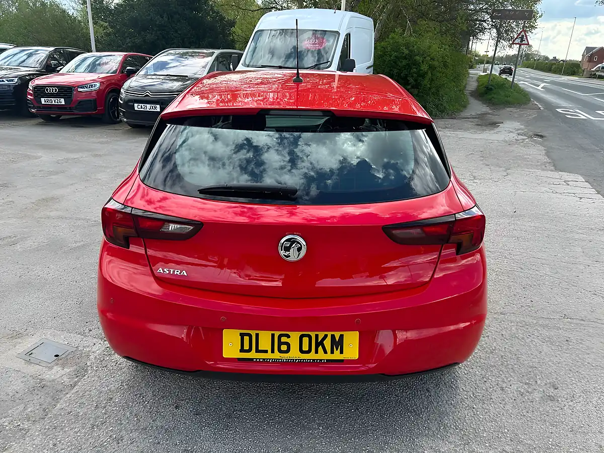 Used 2016 Vauxhall Astra Design Red - Interior and Exterior details 11