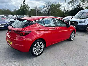 Used 2016 Vauxhall Astra Design Red - Interior and Exterior details 12