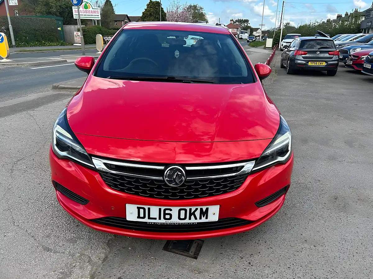 Used 2016 Vauxhall Astra Design Red - Interior and Exterior details 13