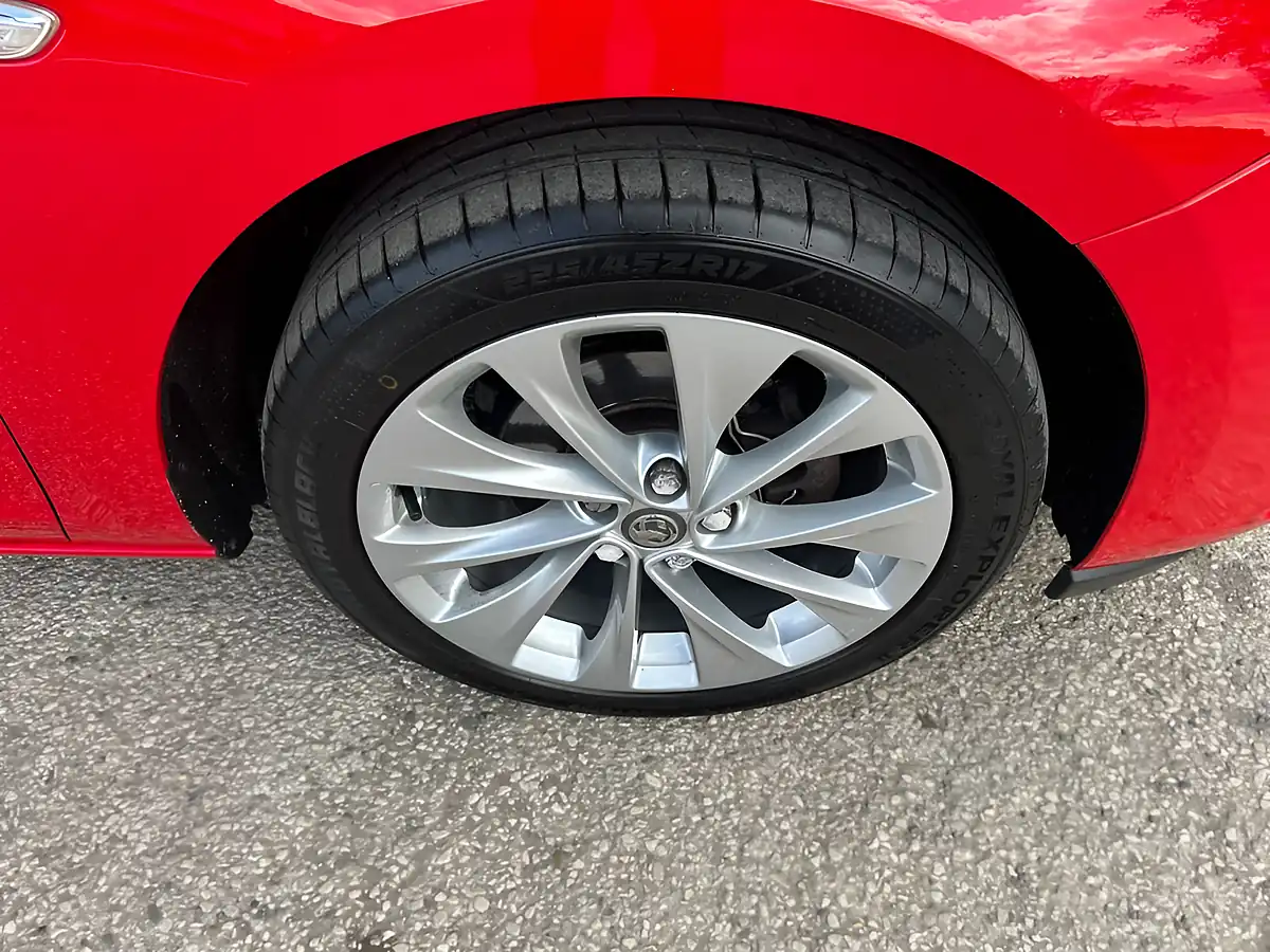 Used 2016 Vauxhall Astra Design Red - Interior and Exterior details 17