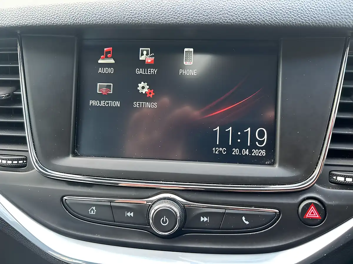 Used 2016 Vauxhall Astra Design Red - Interior and Exterior details 2