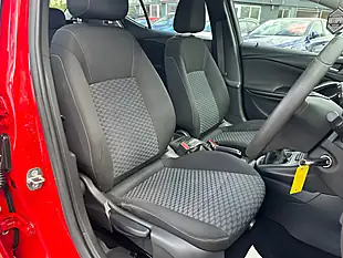 Used 2016 Vauxhall Astra Design Red - Interior and Exterior details 7