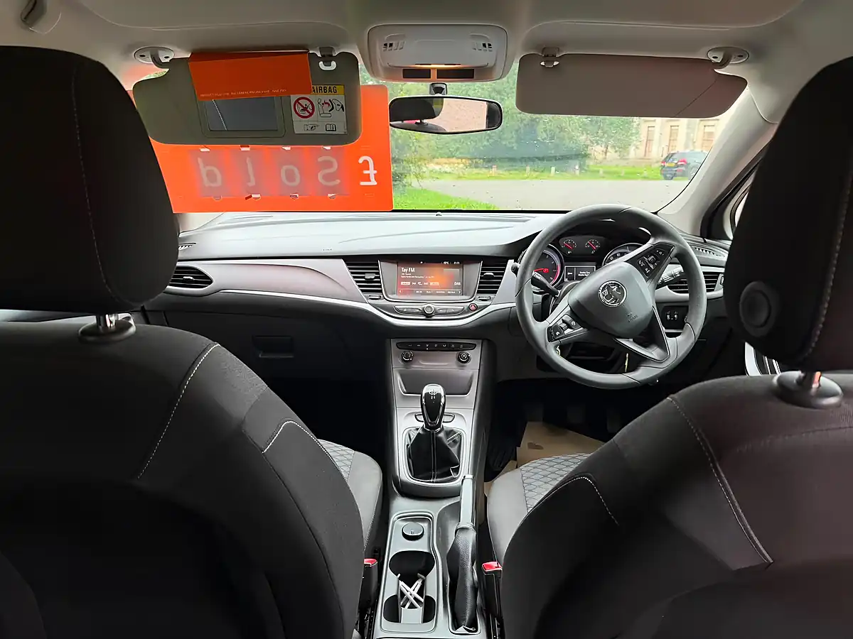 Used 2016 Vauxhall Astra Design Red - Interior and Exterior details 12
