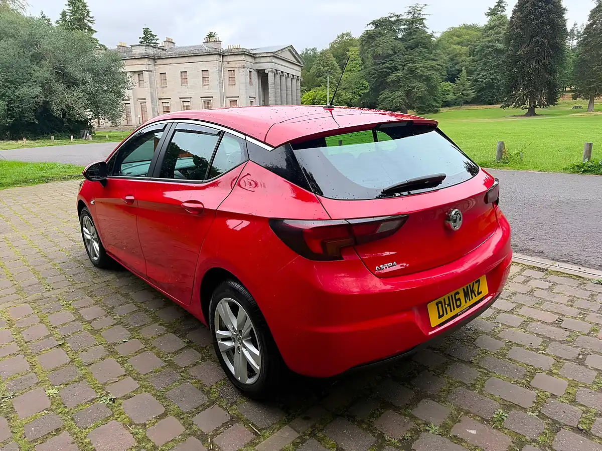 Used 2016 Vauxhall Astra Design Red - Interior and Exterior details 6