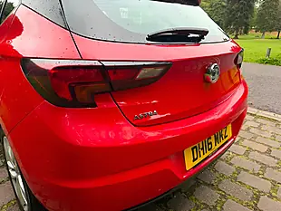 Used 2016 Vauxhall Astra Design Red - Interior and Exterior details 8