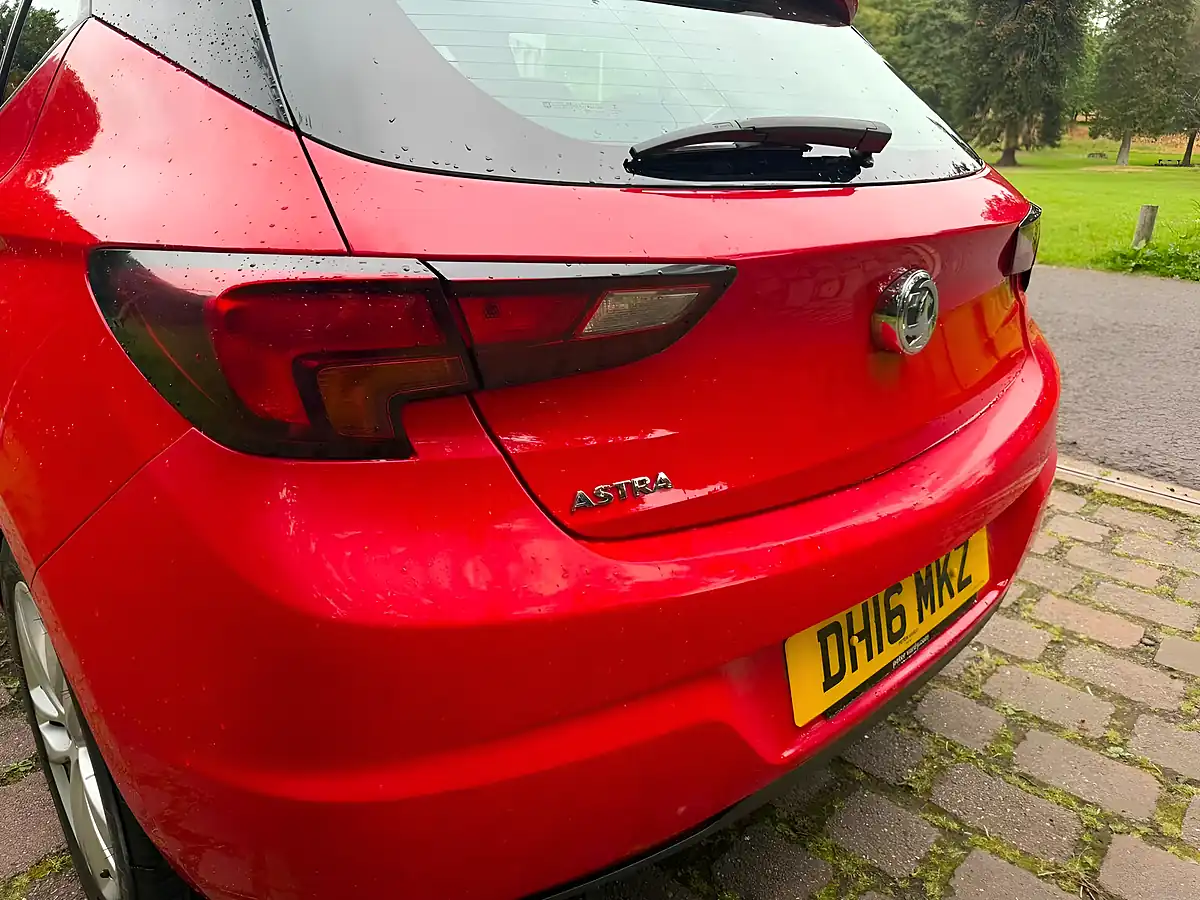 Used 2016 Vauxhall Astra Design Red - Interior and Exterior details 8