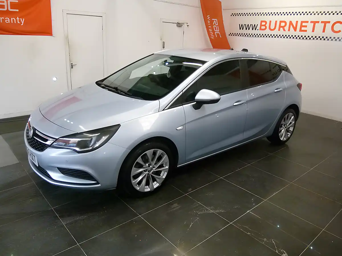 Used 2016 Vauxhall Astra Design Silver - Interior and Exterior details 11