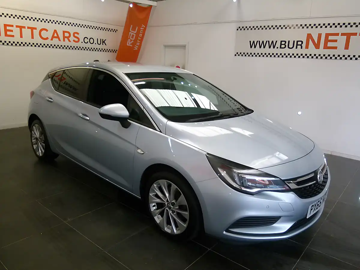 Used 2016 Vauxhall Astra Design Silver - Interior and Exterior details 12