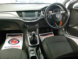 Used 2016 Vauxhall Astra Design Silver - Interior and Exterior details 15