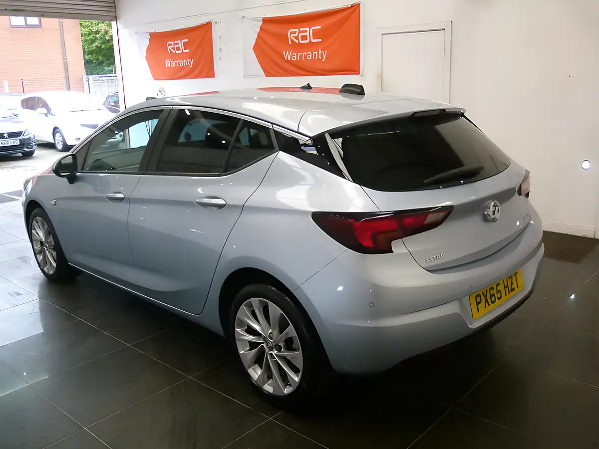 Used 2016 Vauxhall Astra Design Silver - Interior and Exterior details 6