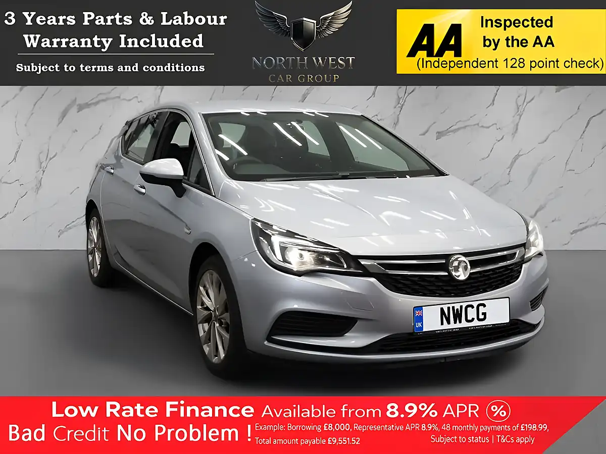 Used 2016 Vauxhall Astra Design Silver - Front View