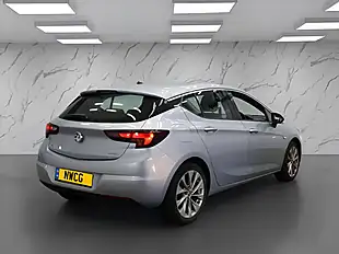 Used 2016 Vauxhall Astra Design Silver - Interior and Exterior details 7