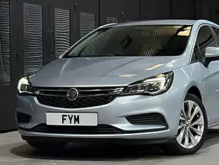 Used 2016 Vauxhall Astra Design Silver - Interior and Exterior details 18