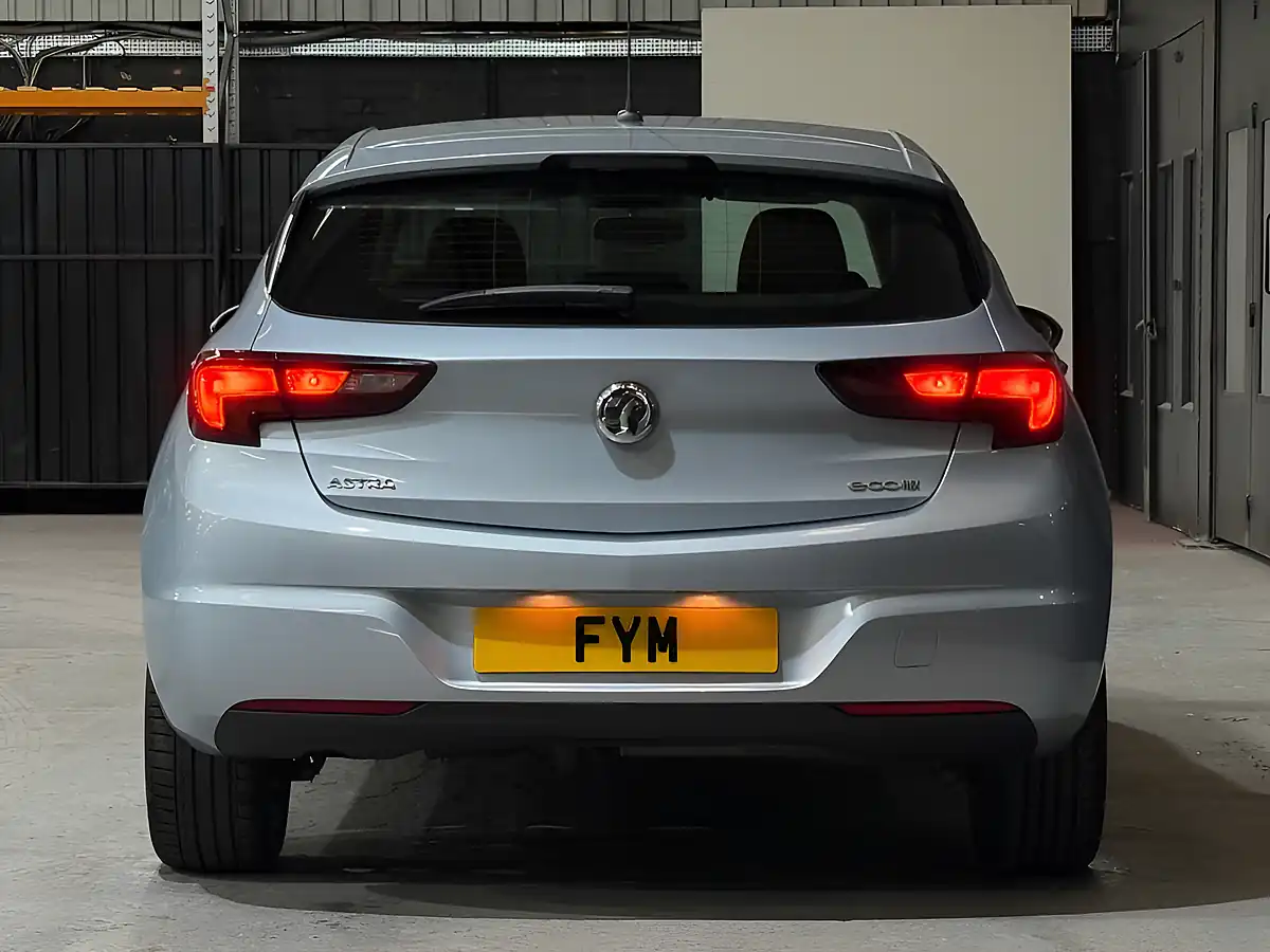 Used 2016 Vauxhall Astra Design Silver - Interior and Exterior details 3