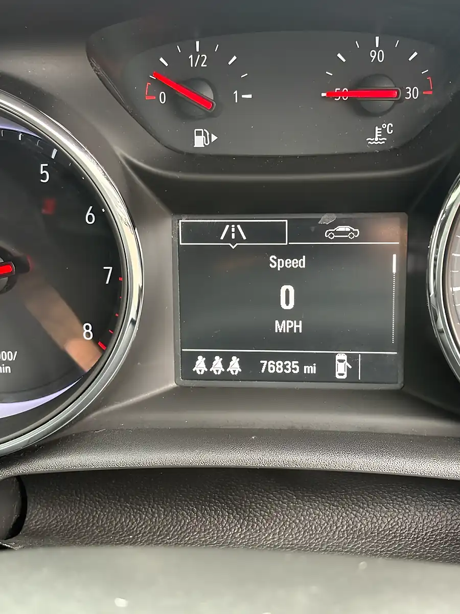 Used 2016 Vauxhall Astra Design White - Interior and Exterior details 10