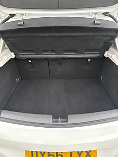 Used 2016 Vauxhall Astra Design White - Interior and Exterior details 6