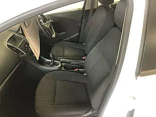 Used 2016 Vauxhall Astra Design White - Interior and Exterior details 16