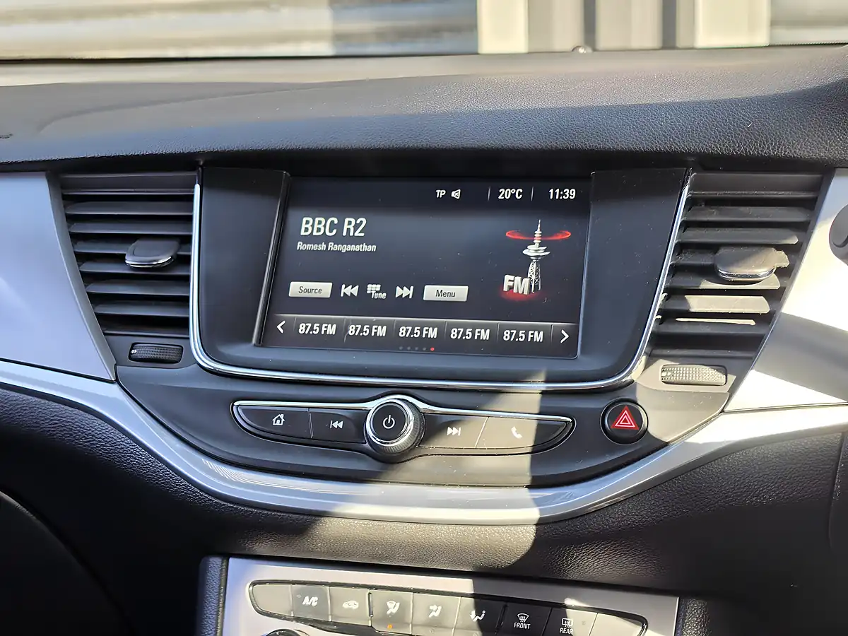 Used 2016 Vauxhall Astra Design White - Interior and Exterior details 11