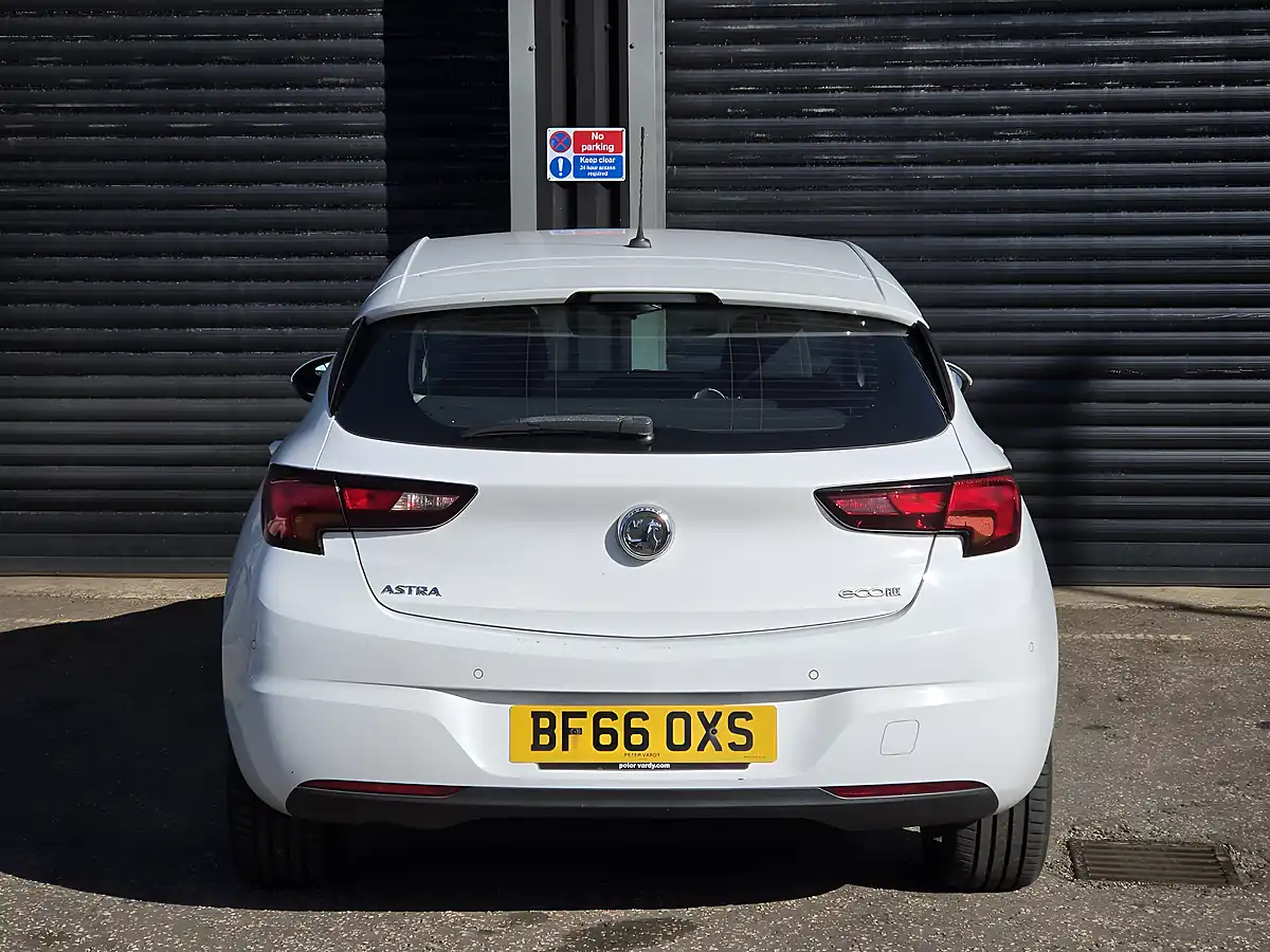 Used 2016 Vauxhall Astra Design White - Interior and Exterior details 13