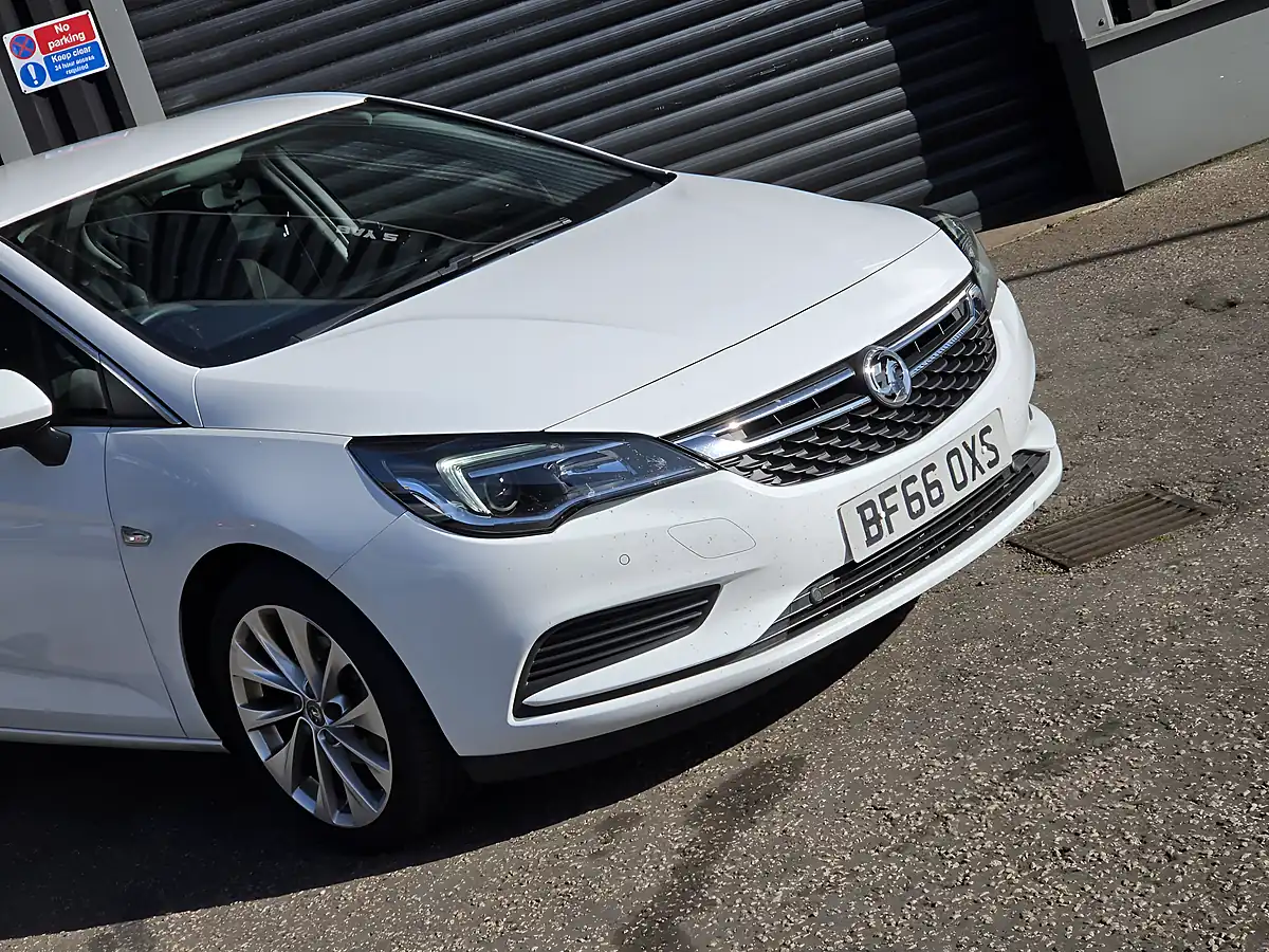 Used 2016 Vauxhall Astra Design White - Interior and Exterior details 2