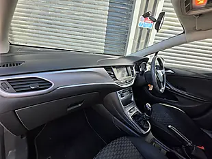 Used 2016 Vauxhall Astra Design White - Interior and Exterior details 9