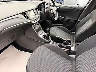 Used 2016 Vauxhall Astra Design White - Interior and Exterior details 13