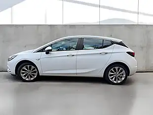 Used 2016 Vauxhall Astra Design White - Interior and Exterior details 3