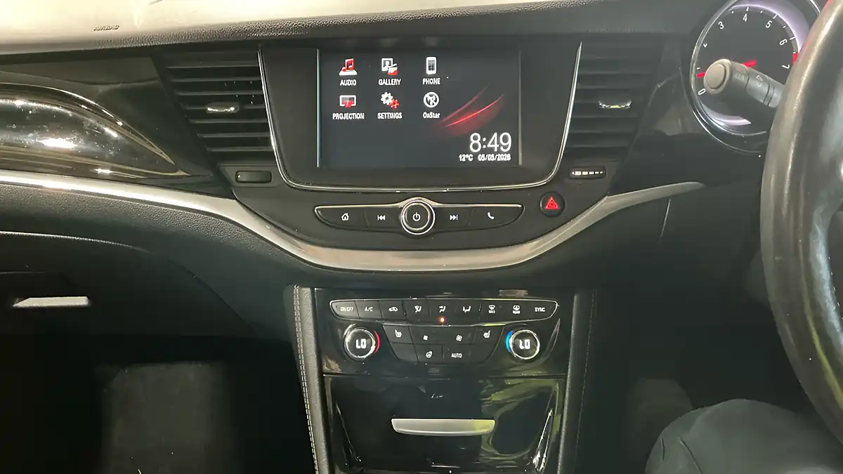 Used 2016 Vauxhall Astra Elite Black - Interior and Exterior details 10