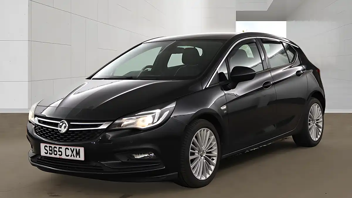 Used 2016 Vauxhall Astra Elite Black - Interior and Exterior details 2