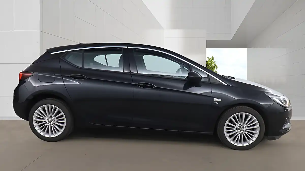 Used 2016 Vauxhall Astra Elite Black - Interior and Exterior details 5