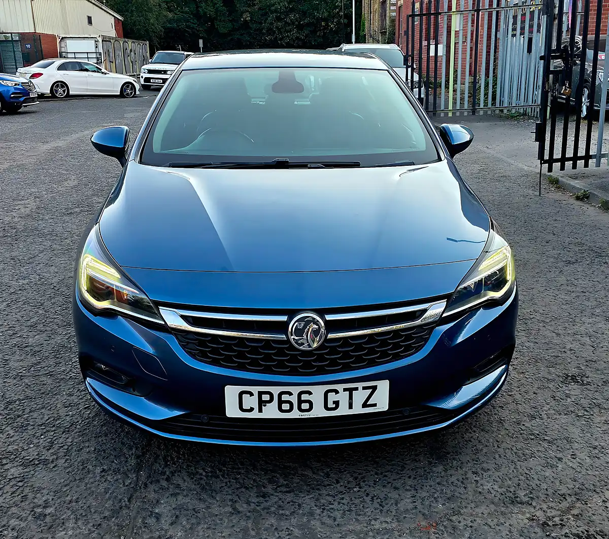 Used 2016 Vauxhall Astra Elite Blue - Front View