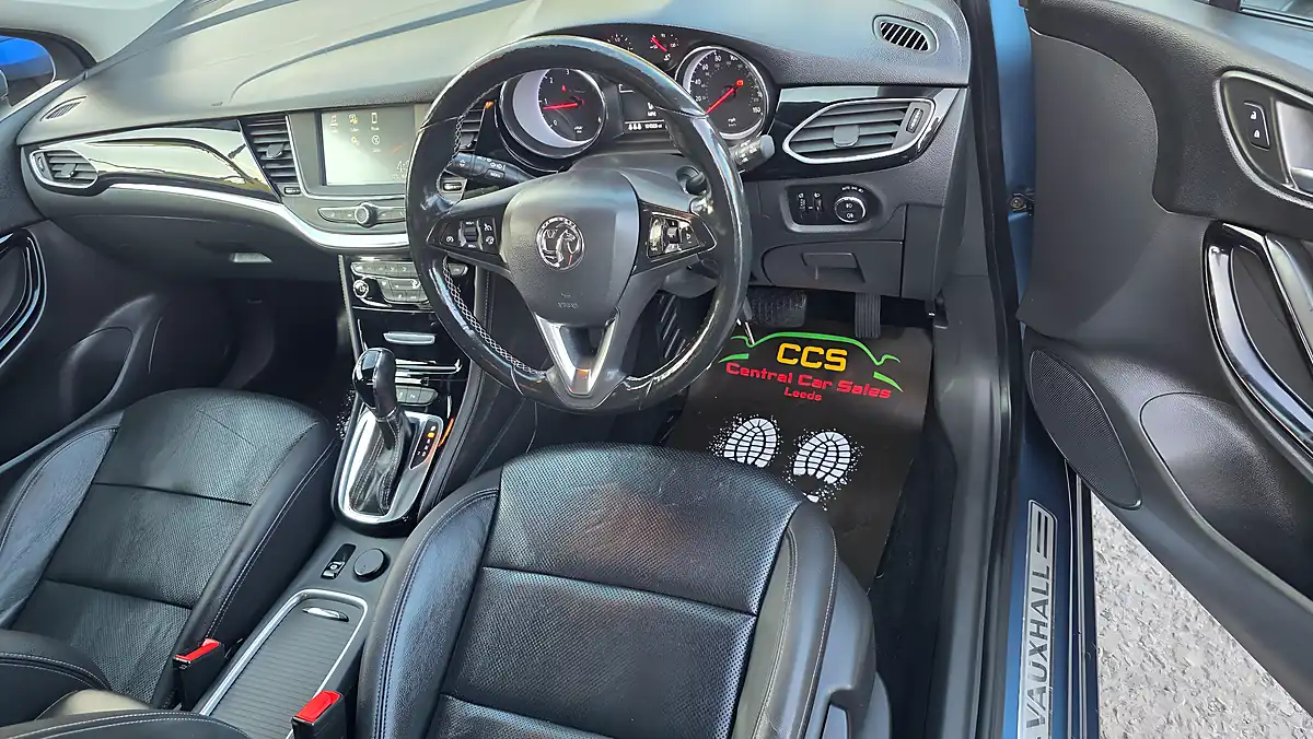 Used 2016 Vauxhall Astra Elite Blue - Interior and Exterior details 12